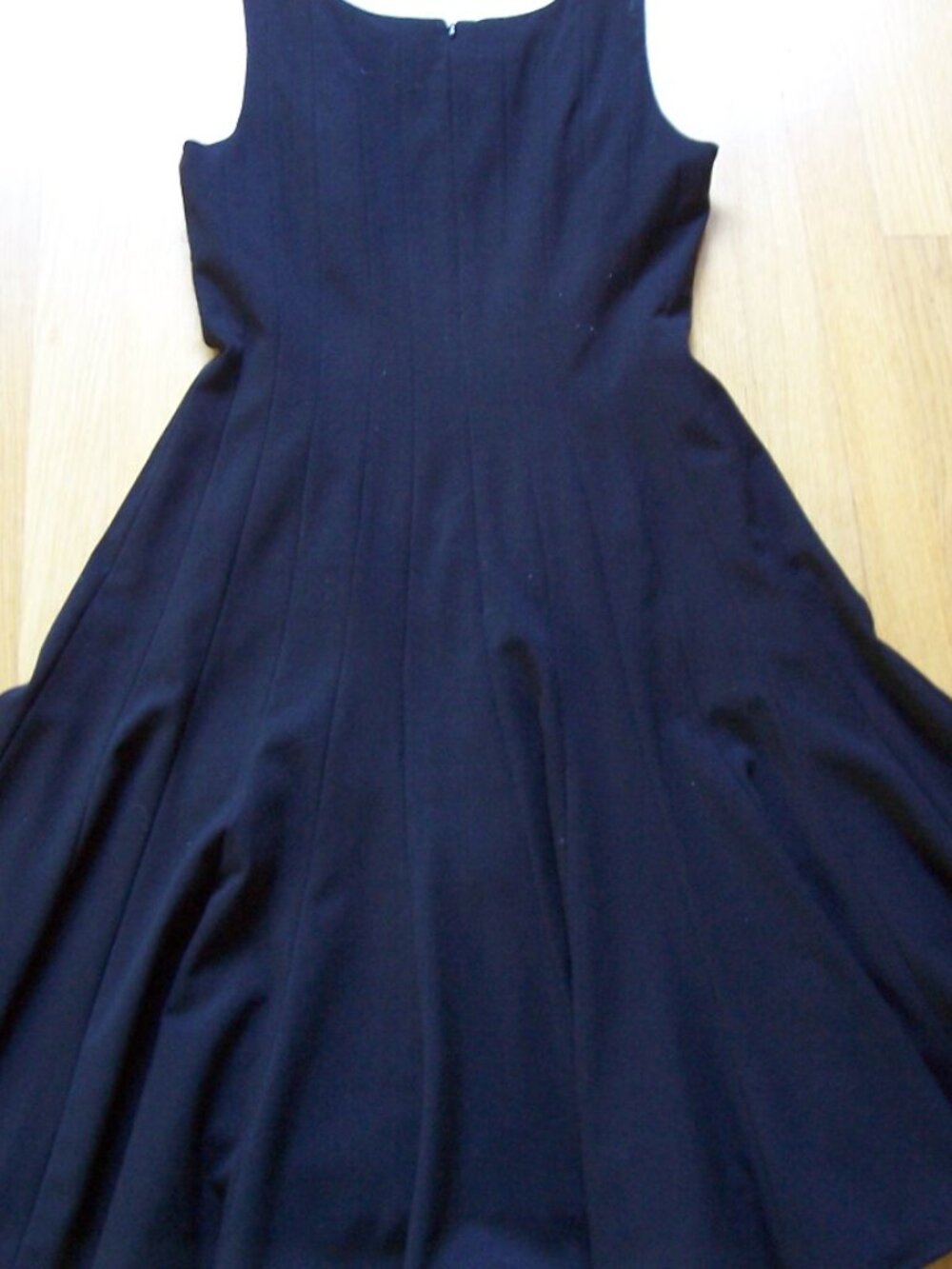 Calvin Klein Dress size 6 Excelllent Condition, Elegant  and Sophisticated